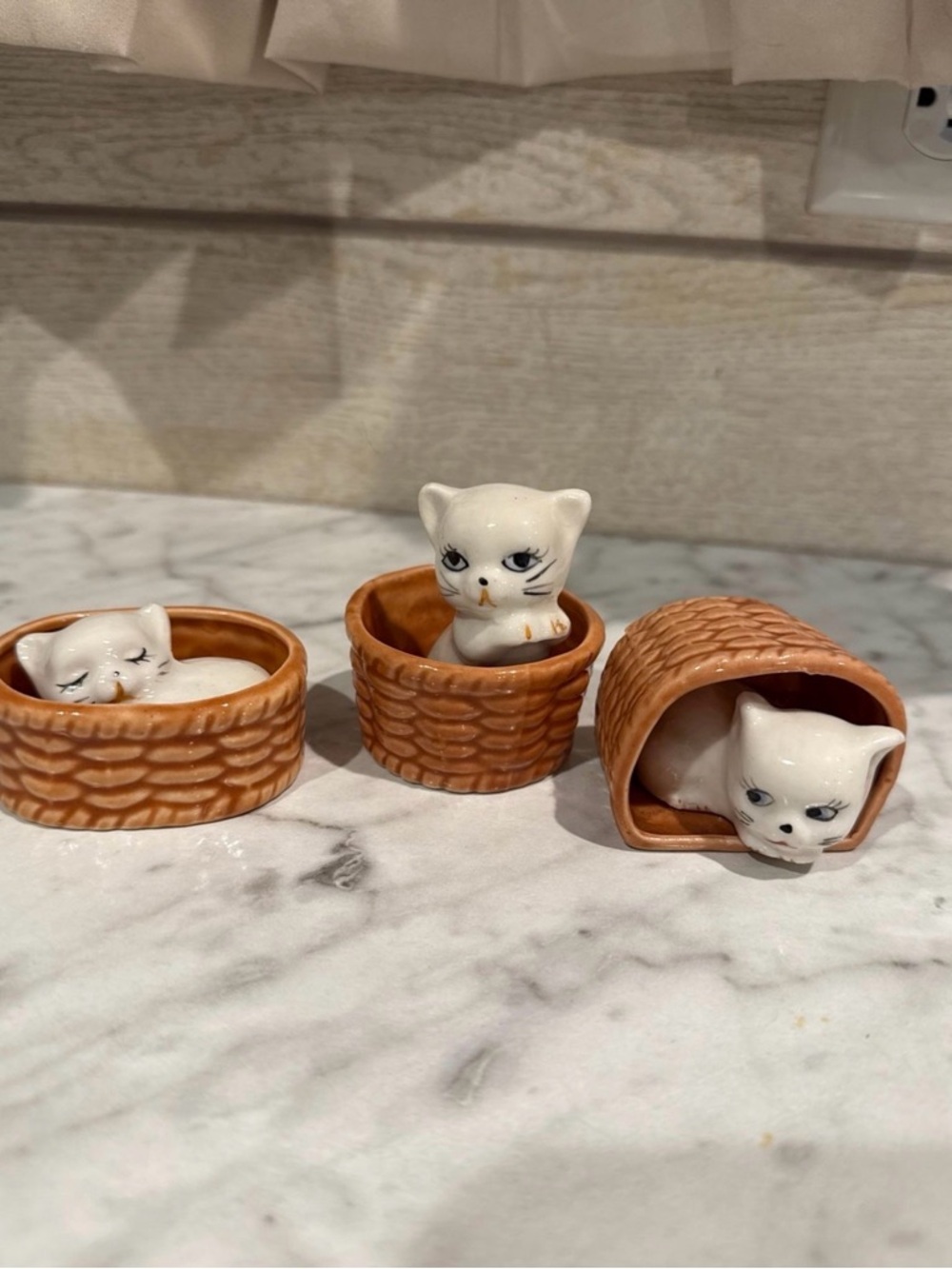 Vintage Ceramic White Cat Figurine Set in Brown Baskets